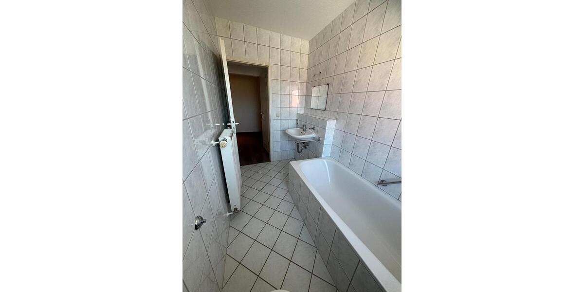Dachgeschoßwohnung Hildburghausen - 2 Zimmer, 53 m&sup2;, 530&euro; | Angebot:26279344