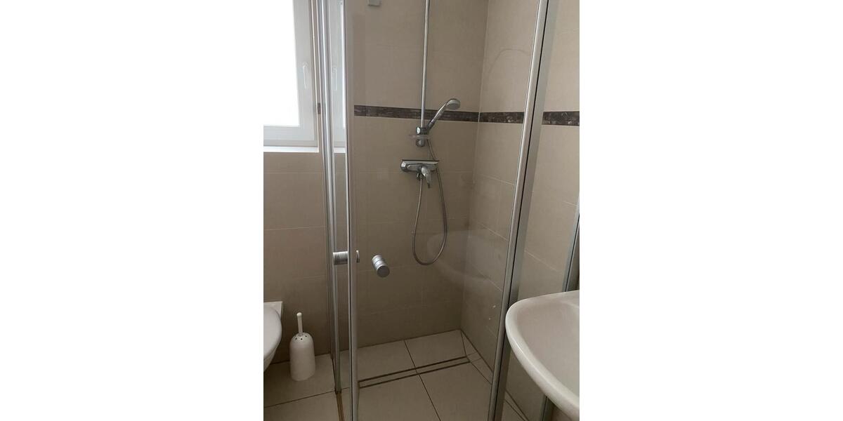 Erdgeschoßwohnung Pracht - 2 Zimmer, 70 m&sup2;, 1.300&euro; | Angebot:26422424