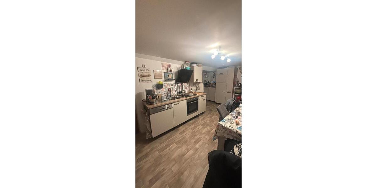 Etagenwohnung Eisfeld - 3 Zimmer, 90 m&sup2;, 560&euro; | Angebot:25869442