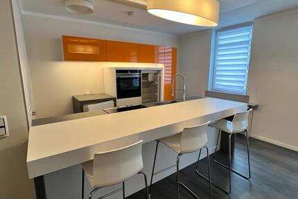 Geschmackvolles Studio mit Balkon und hochwertiger Einbauküche zimmer