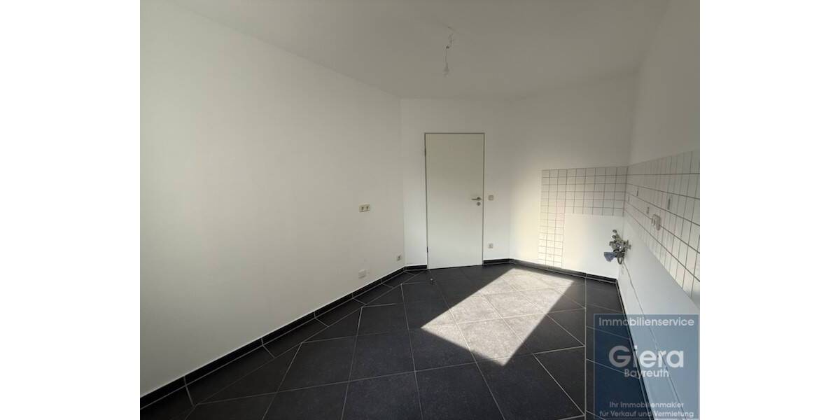 Etagenwohnung Bayreuth Roter Hügel - 3 Zimmer, 87 m&sup2;, 950&euro; | Angebot:26153809