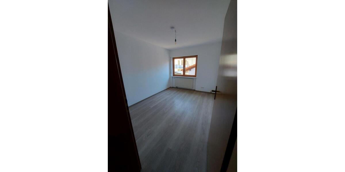 Erdgeschoßwohnung Hohberg - 4 Zimmer, 113 m&sup2;, 1.150&euro; | Angebot:24398233