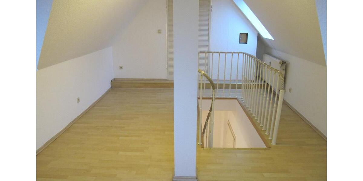 Dachgeschoßwohnung Gelsenkirchen - 3.5 Zimmer, 89 m&sup2;, 844&euro; | Angebot:24704179