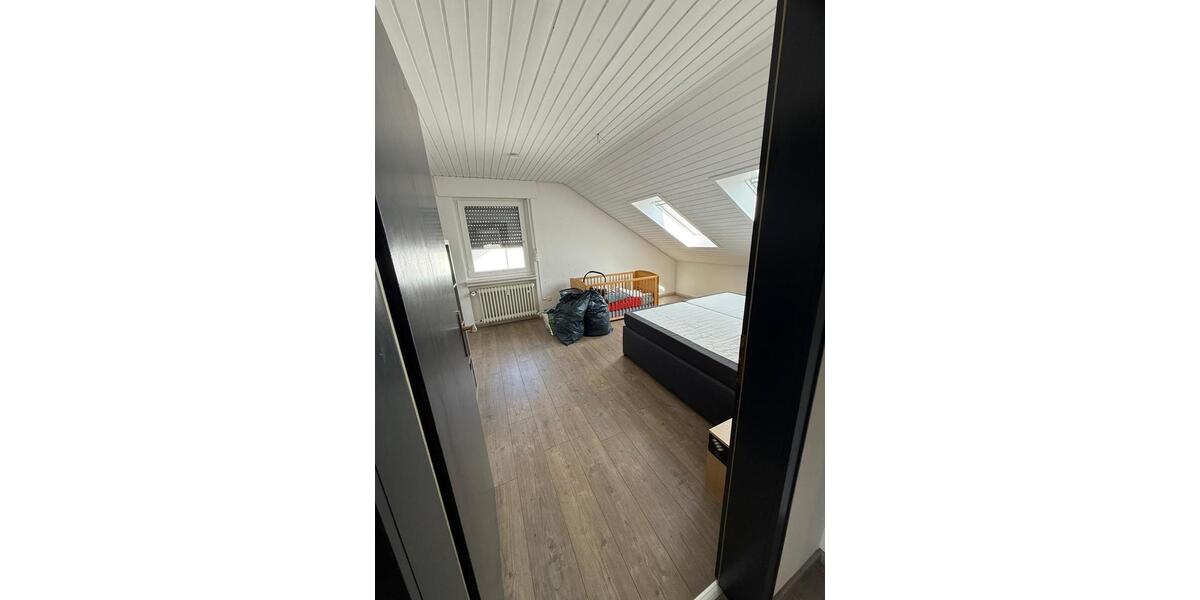 Dachgeschoßwohnung Vlotho - 3 Zimmer, 55 m&sup2;, 550&euro; | Angebot:26051040