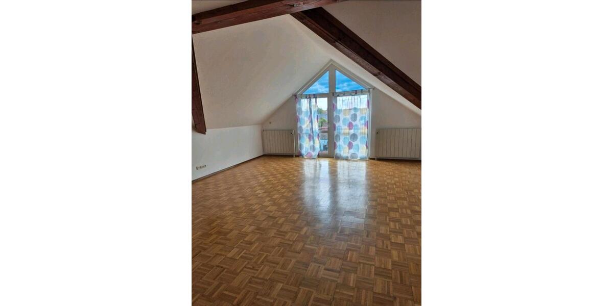 Dachgeschoßwohnung Petersaurach - 3.5 Zimmer, 100 m&sup2;, 960&euro; | Angebot:24820412