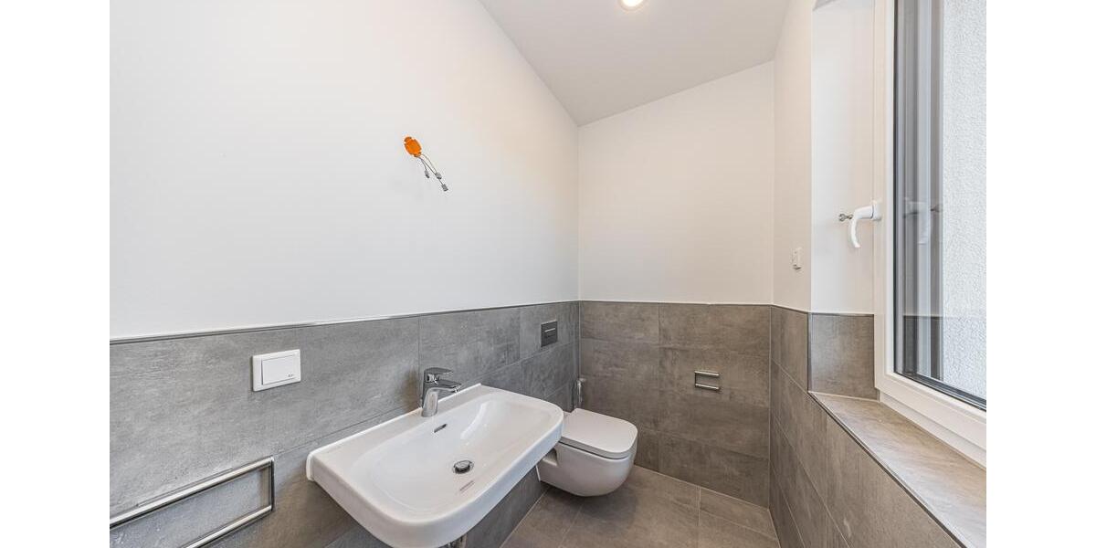 *Doppelhaushälfte in Taucha* Modern leben, minimal verbrauchen *Spitzen-Energiekonzept* (KfW 40) 5 zimmer