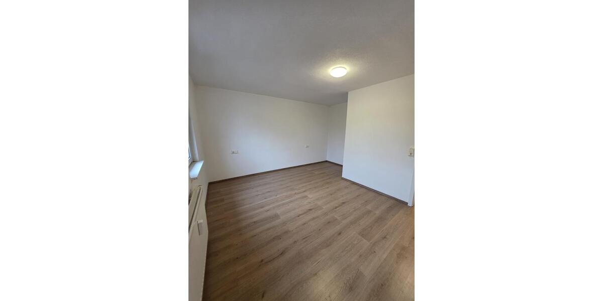 Etagenwohnung Kirchheim unter Teck - 3 Zimmer, 75 m&sup2;, 1.000&euro; | Angebot:26562341