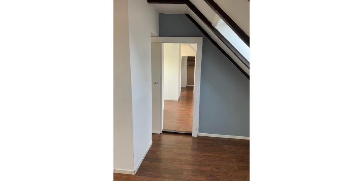 Dachgeschoßwohnung Wuppertal Brill - 1 Zimmer, 75 m&sup2;, 525&euro; | Angebot:24780684