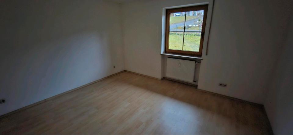 Erdgeschoßwohnung Arrach - 6 Zimmer, 120 m&sup2;, 700&euro; | Angebot:26680178