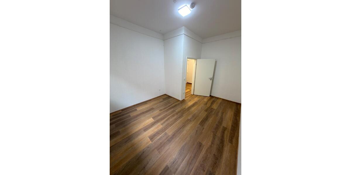 Erdgeschoßwohnung Stuttgart Lehen - 4.5 Zimmer, 113 m&sup2;, 1.890&euro; | Angebot:24789638
