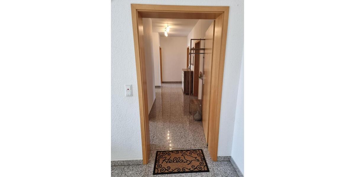 Etagenwohnung Ettringen - 3 Zimmer, 95 m&sup2;, 720&euro; | Angebot:26586883