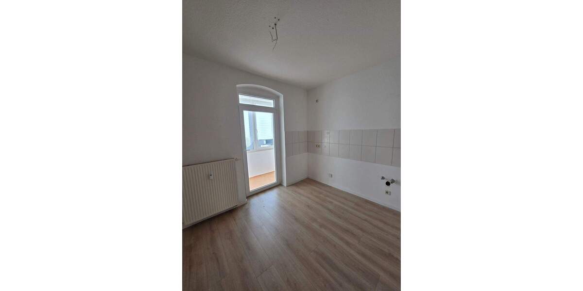 Etagenwohnung Waldheim - 2 Zimmer, 62 m&sup2;, 340&euro; | Angebot:25688925