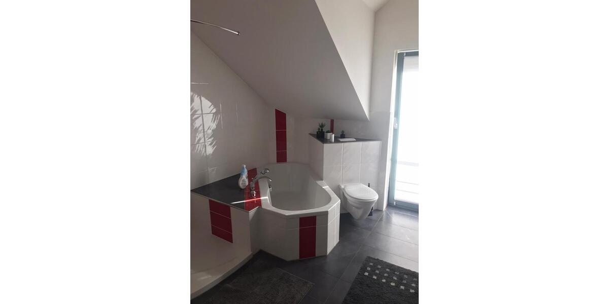 Reihenhaus Newel - 7 Zimmer, 155 m&sup2;, 1.500&euro; | Angebot:26576250