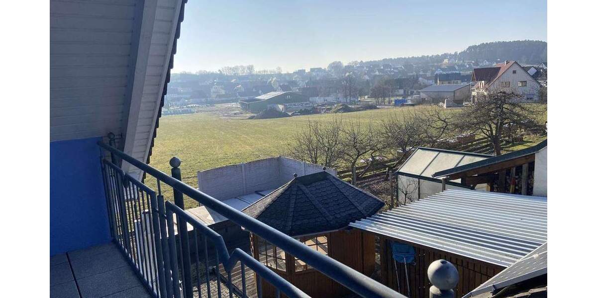 Etagenwohnung Heroldsbach Oesdorf - 4 Zimmer, 127 m&sup2;, 1.075&euro; | Angebot:25768294