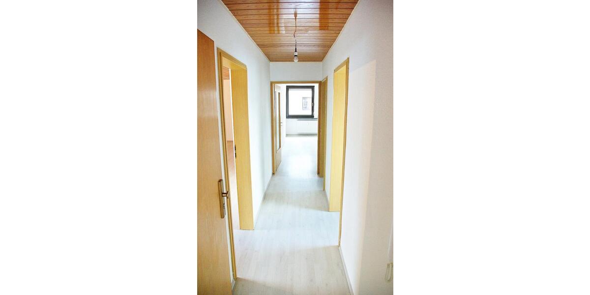 Dachgeschoßwohnung Riegelsberg - 3 Zimmer, 100 m&sup2;, 680&euro; | Angebot:26287855