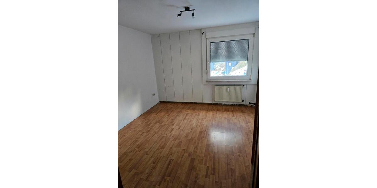Erdgeschoßwohnung Kastellaun - 4 Zimmer, 100 m&sup2;, 750&euro; | Angebot:24349093