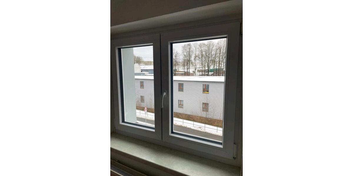 Dachgeschoßwohnung Reichenbach im Vogtland - 2 Zimmer, 45 m&sup2;, 400&euro; | Angebot:24535100