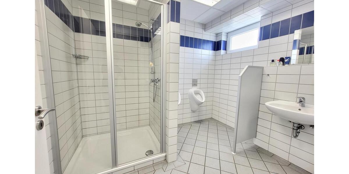 Gewerbeobjekt Neutraubling - 2.106&euro; | Angebot:25379887