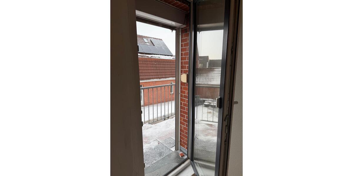 Etagenwohnung Aurich - 4 Zimmer, 100 m&sup2;, 800&euro; | Angebot:24801378