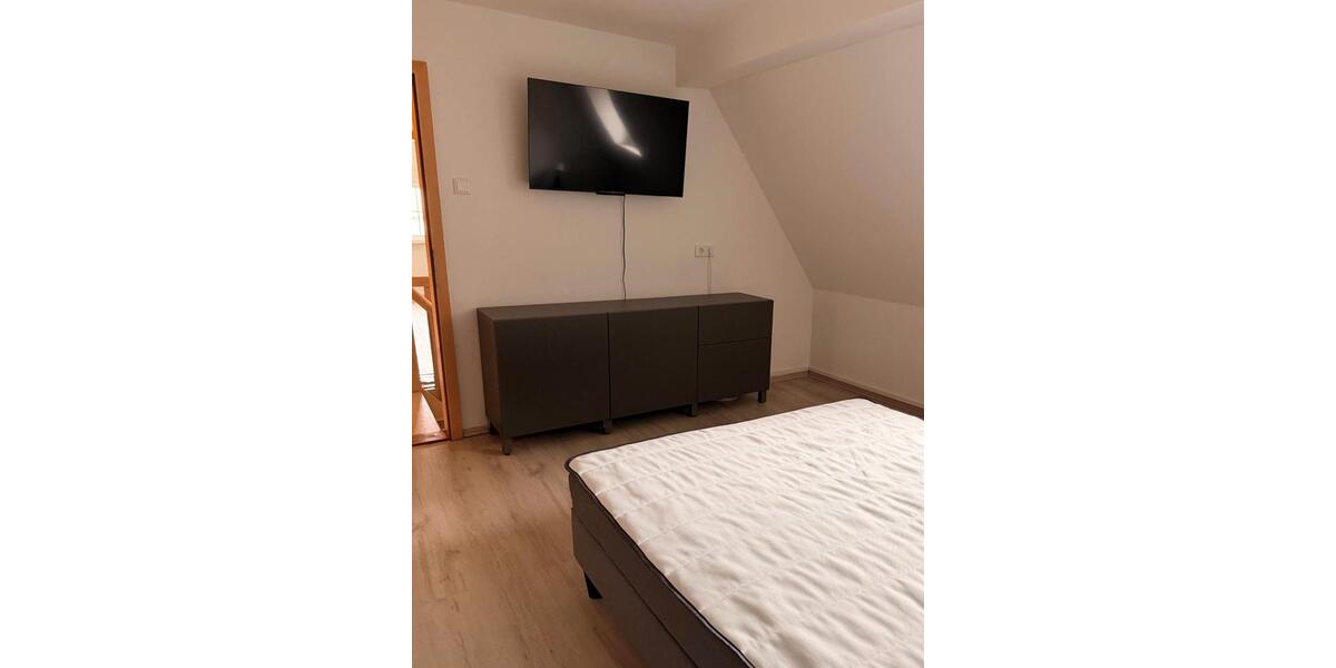 Wohnen auf Zeit Sennfeld - 4 Zimmer, 15 m&sup2;, 490&euro; | Angebot:25986159
