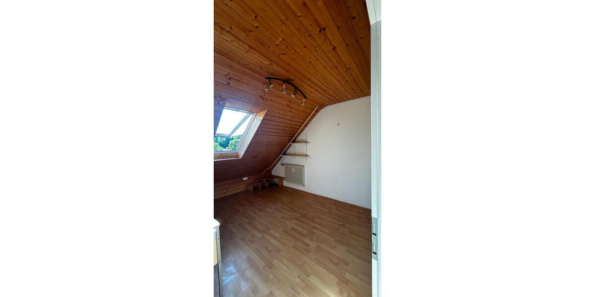 Dachgeschoßwohnung Wolfsburg - 2.5 Zimmer, 50 m&sup2;, 650&euro; | Angebot:25367966