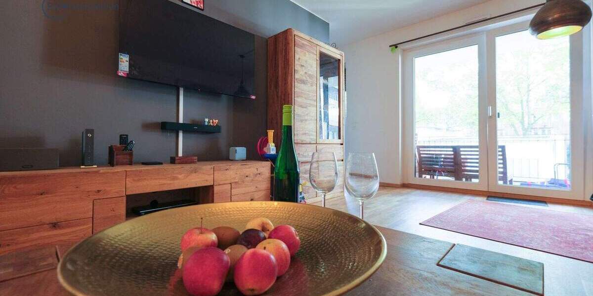 Etagenwohnung Frankfurt am Main Bockenheim - 3 Zimmer, 90 m&sup2;, 1.900&euro; | Angebot:25690955