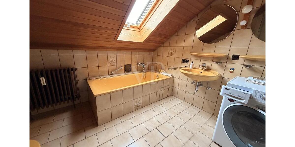 Dachgeschoßwohnung Bad Windsheim - 4 Zimmer, 89 m&sup2;, 900&euro; | Angebot:25961548