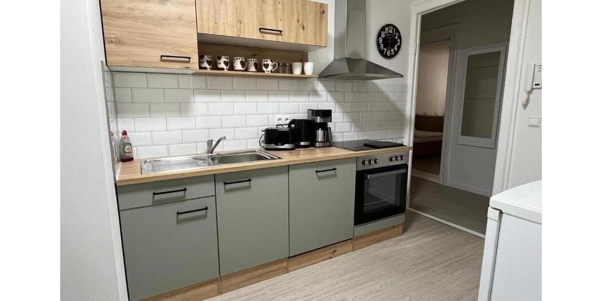 Monteurwohnung ab 24 €Tag Oldenburg Platz für 24 Personen direkt Autobahn 6 zimmer