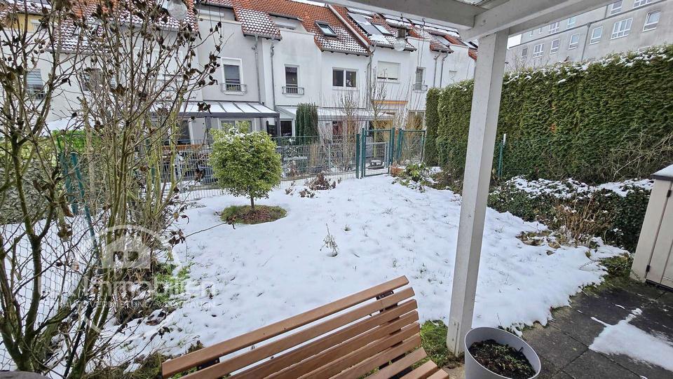 Reihenhaus Bad Vilbel - 6 Zimmer, 131 m&sup2;, 1.800&euro; | Angebot:25103751