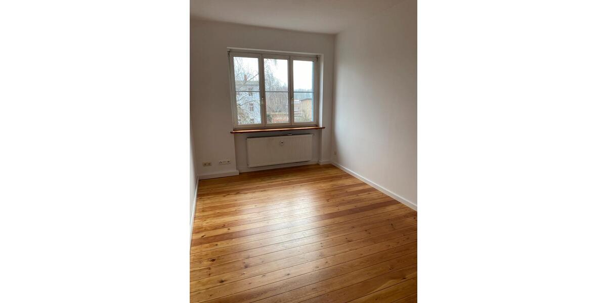 Etagenwohnung Güstrow - 3 Zimmer, 73 m&sup2;, 900&euro; | Angebot:26671060