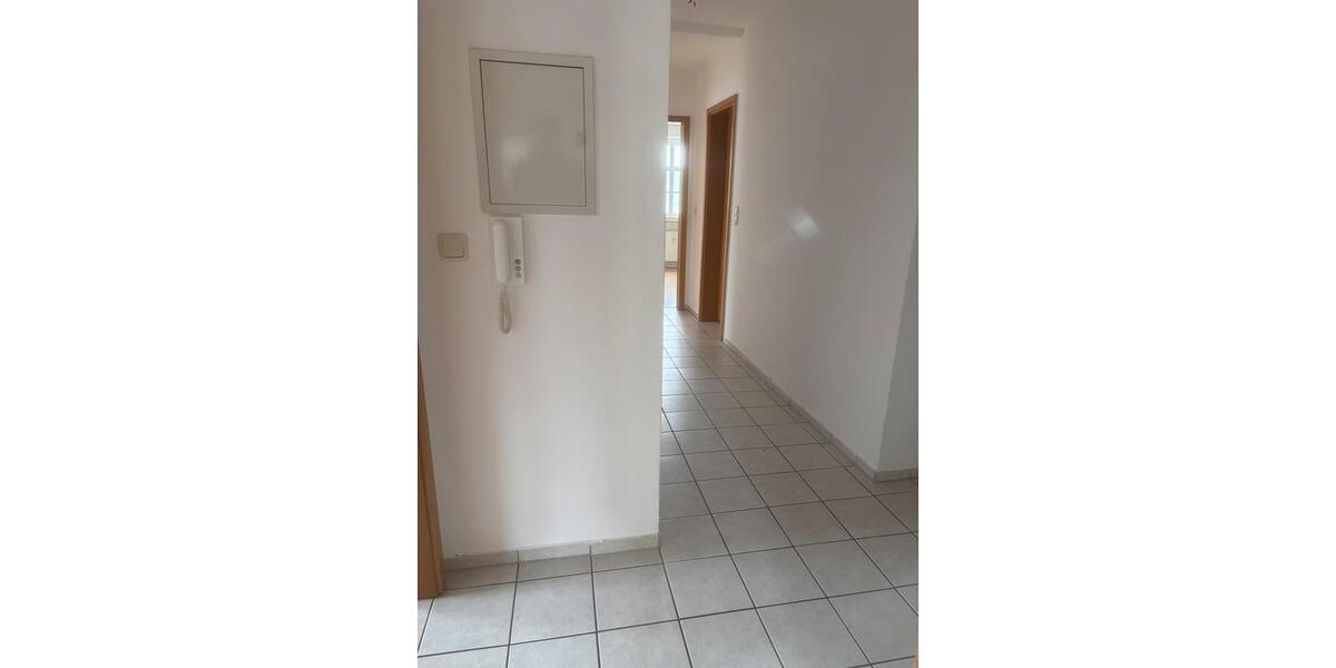 Etagenwohnung Schwalmstadt - 1 Zimmer, 120 m&sup2;, 1.000&euro; | Angebot:26459852