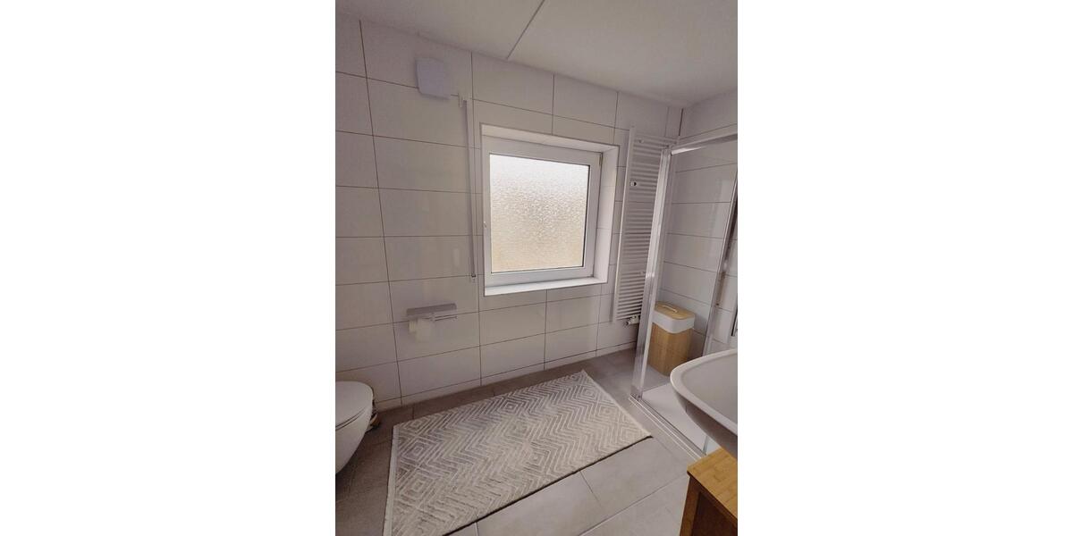 Wohnen auf Zeit Bielefeld Heepen - 7 Zimmer, 168 m&sup2;, 70&euro; | Angebot:26684524