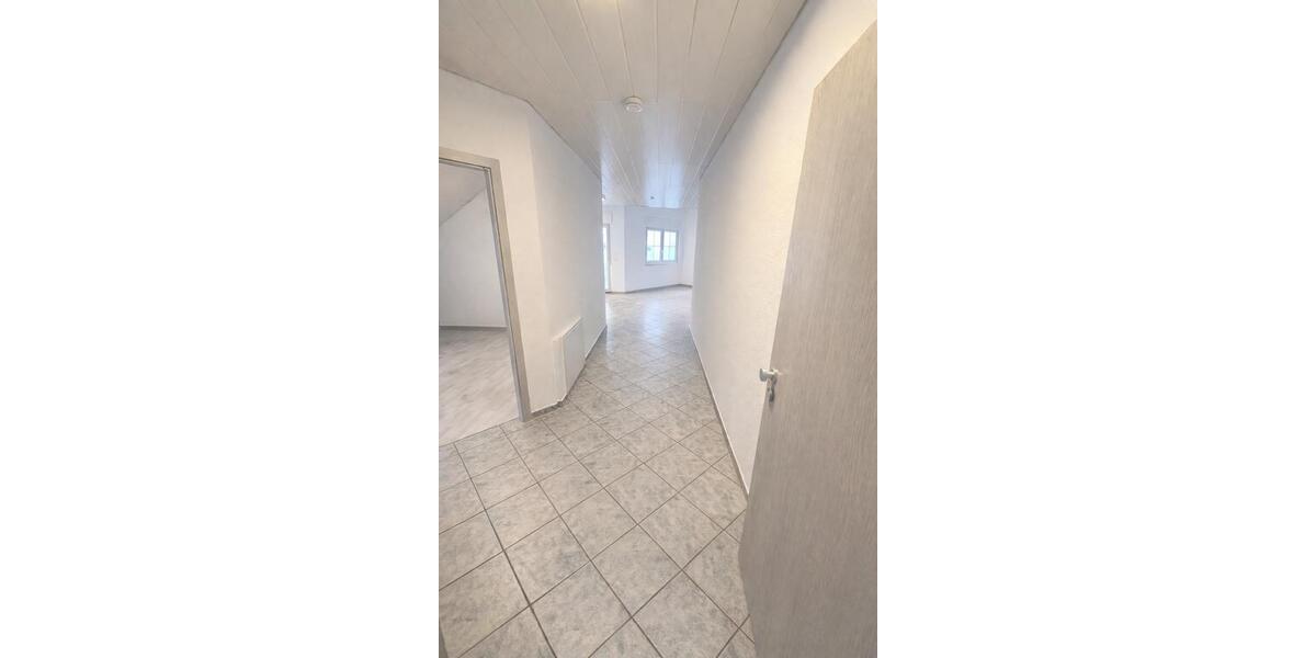 Dachgeschoßwohnung Grafenau - 3 Zimmer, 85 m&sup2;, 1.300&euro; | Angebot:26322335