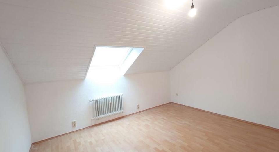 Dachgeschoßwohnung Pirmasens Niedersimten - 3 Zimmer, 83 m&sup2;, 500&euro; | Angebot:26610582