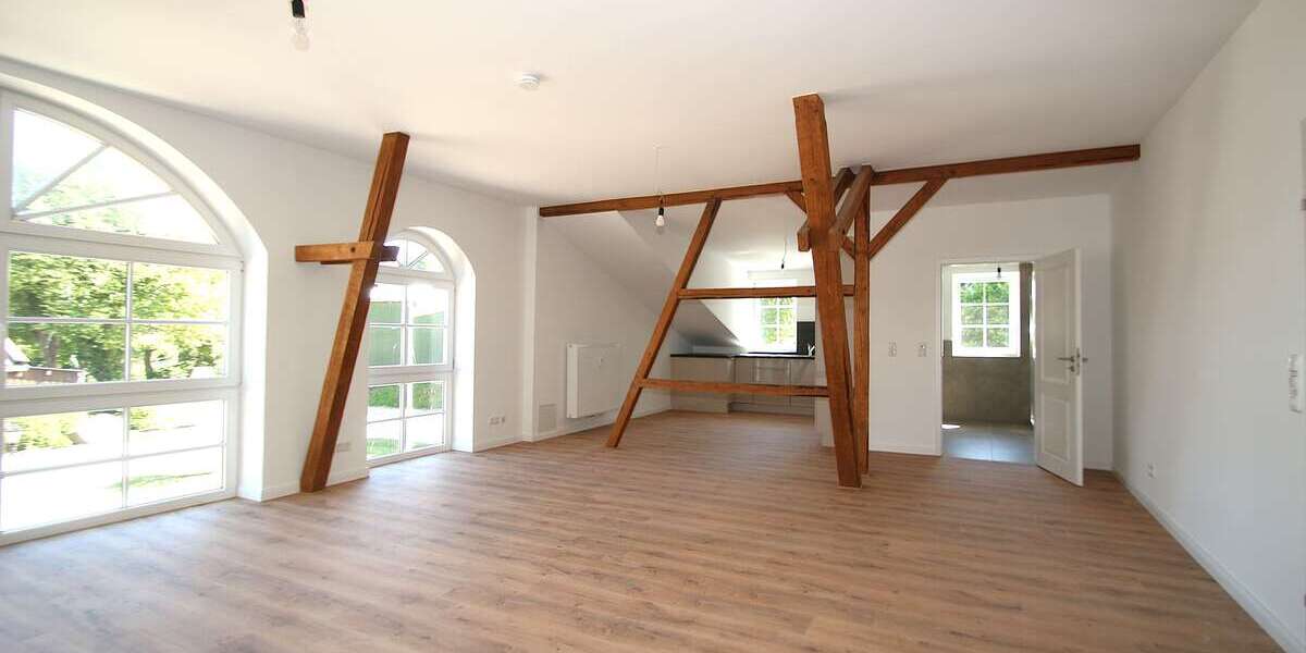 Etagenwohnung Sieversdorf Sieversdorf - 3 Zimmer, 123 m&sup2;, 1.350&euro; | Angebot:27085941