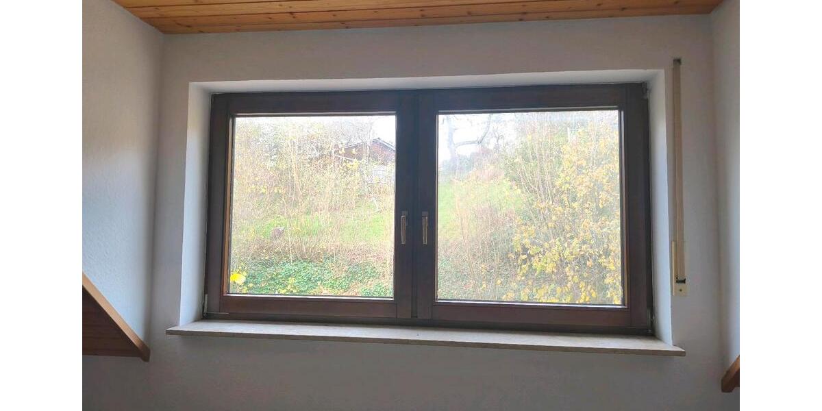 Dachgeschoßwohnung Schrozberg - 3 Zimmer, 92 m&sup2;, 900&euro; | Angebot:25510151