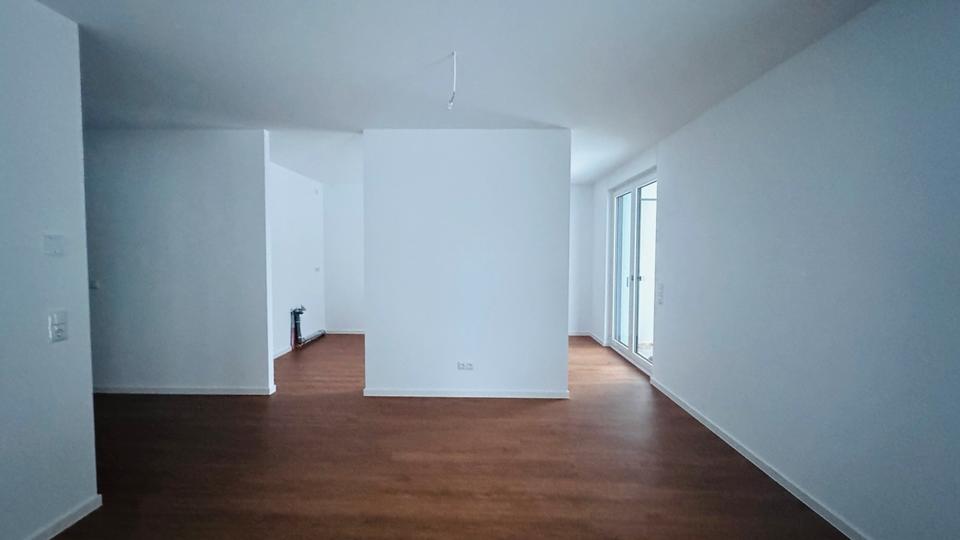Etagenwohnung Schönefeld - 4 Zimmer, 131 m&sup2;, 3.016&euro; | Angebot:25279860