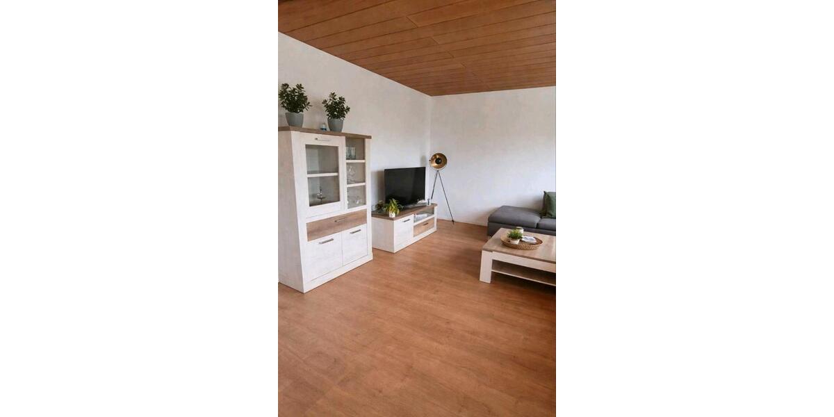 Etagenwohnung Lüchow (Wendland) - 2 Zimmer, 79 m&sup2;, 810&euro; | Angebot:25865603