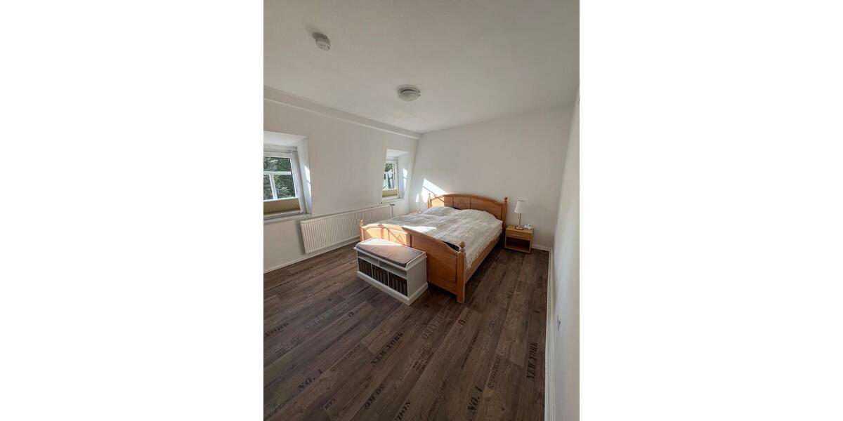 Wohnen auf Zeit Teutschenthal - 4 Zimmer, 180 m&sup2;, 22&euro; | Angebot:23616465