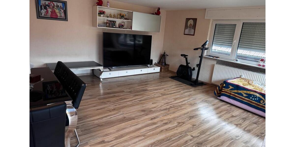 Etagenwohnung Malsch - 3 Zimmer, 87 m&sup2;, 1.300&euro; | Angebot:25171953