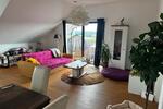 Helle 3 Zimmer Wohnung 87 qmmit EBK und Balkon, Garage und Aufzug