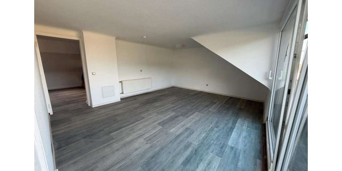 Dachgeschoßwohnung Saarlouis - 2 Zimmer, 100 m&sup2;, 780&euro; | Angebot:26517523