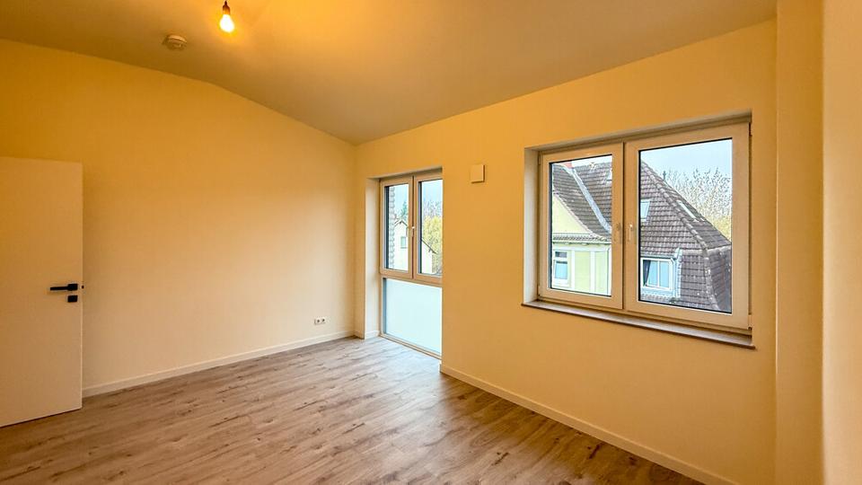 Dachgeschoßwohnung Kiel Friedrichsort - 3.5 Zimmer, 98 m&sup2;, 1.900&euro; | Angebot:25214841