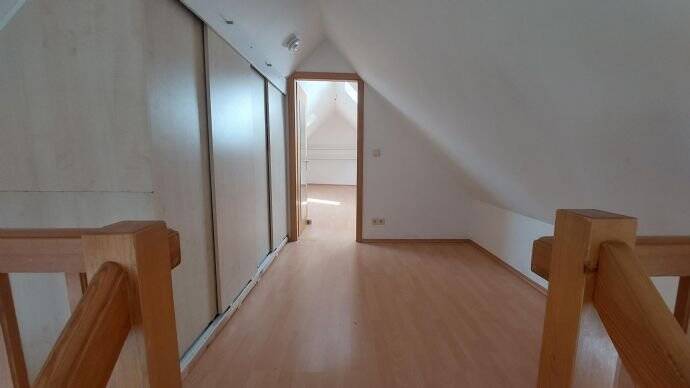 Etagenwohnung Braunschweig Innenstadt - 3 Zimmer, 101 m&sup2;, 1.050&euro; | Angebot:25708270