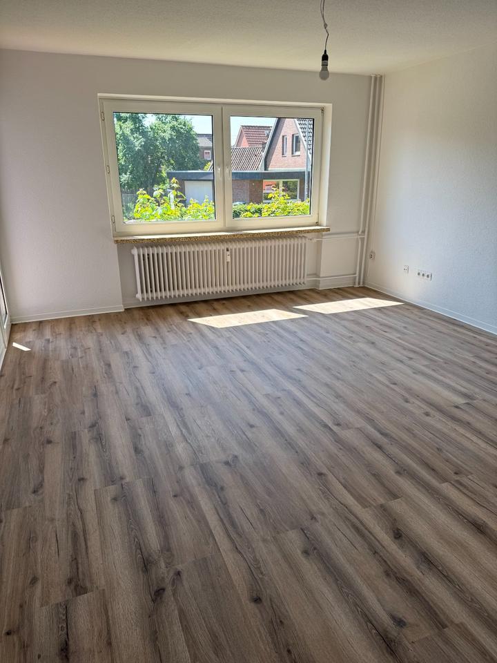 Modernisierte 2-Zimmer-Wohnung mit Balkon & neuer Einbauküche