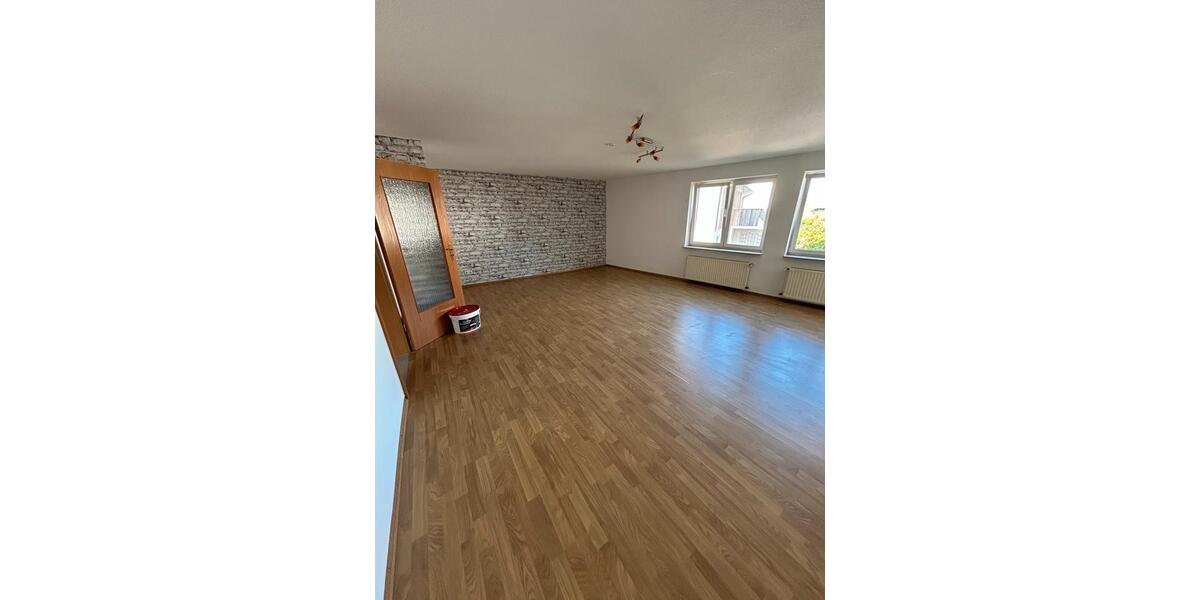 Etagenwohnung Burghaun - 4 Zimmer, 100 m&sup2;, 625&euro; | Angebot:26279473