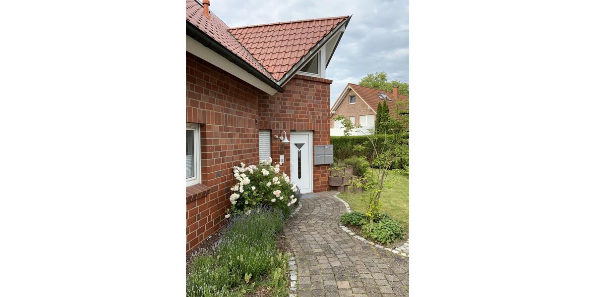 Schöne Dg-Wohnung in ruhiger Lage 2 zimmer