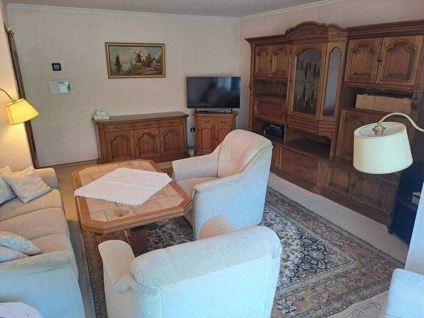 gepflegte 2,5-Zimmer-Wohnung mit Balkon in HH-Cranz