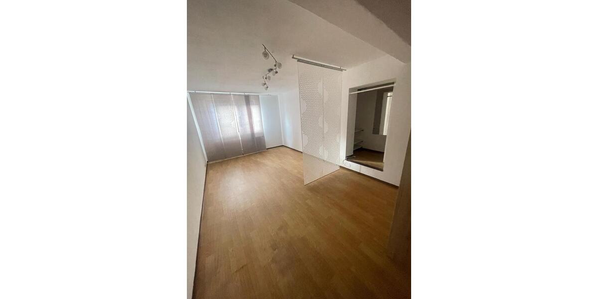Etagenwohnung Trier Kürenz - 1 Zimmer, 24 m&sup2;, 350&euro; | Angebot:24964476