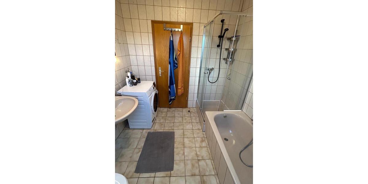 Dachgeschoßwohnung Zetel - 3 Zimmer, 80 m&sup2;, 620&euro; | Angebot:26696468